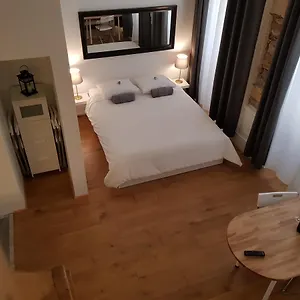 Loge De L'opera לינה וארוחת בוקר